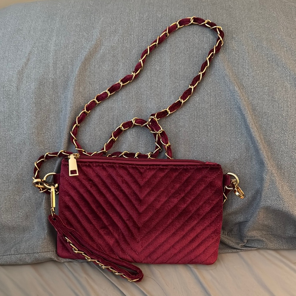 Elegant Burgundy Quilted Shoulder Bag